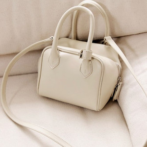 시에sie 브롯 스티치 미니 핸들백 포셀린