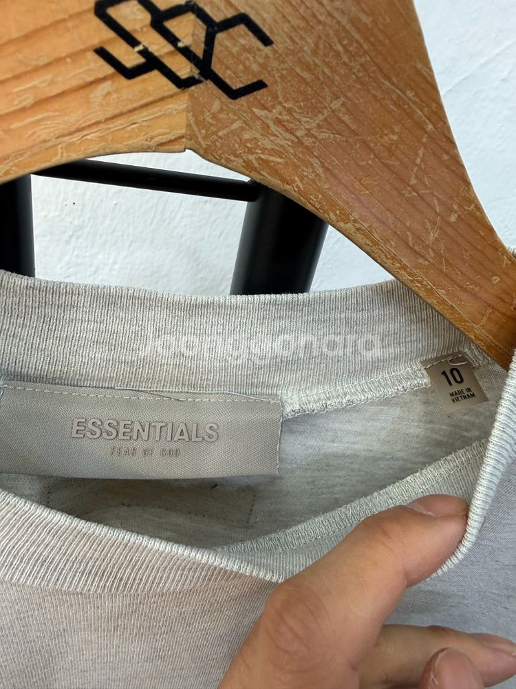 정품) 피어오브갓 에센셜 주니어 및 여성 반팔 티셔츠 10y--4