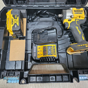 디월트 브러쉬리스 충전 입팩 렌치 드릴 드라이버