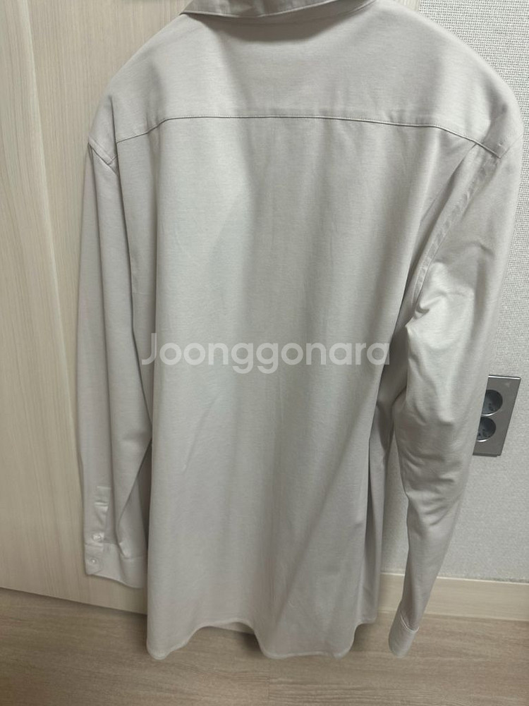 질스튜어트 뉴욕 셔츠 M사이즈 샌드 컬러--3