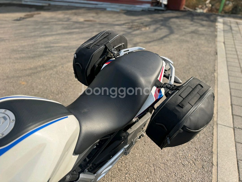 bmw g310r 18션 스페셜컬러 판매합니다--8