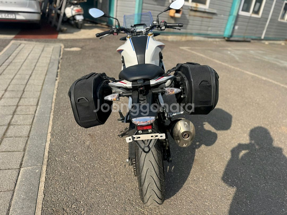 bmw g310r 18션 스페셜컬러 판매합니다--6