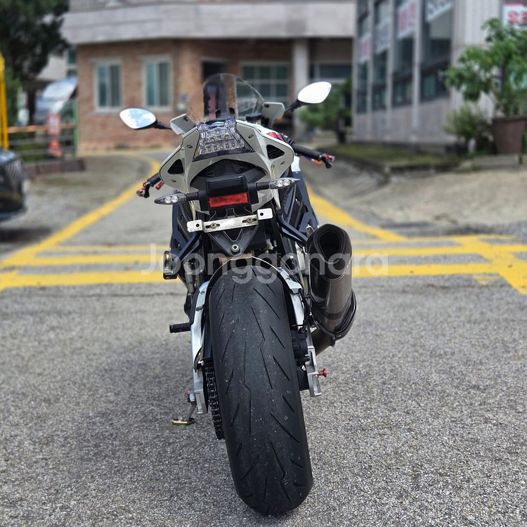 BMW S1000RR 아크라풀배기구변완저렴하게판매합니다--3