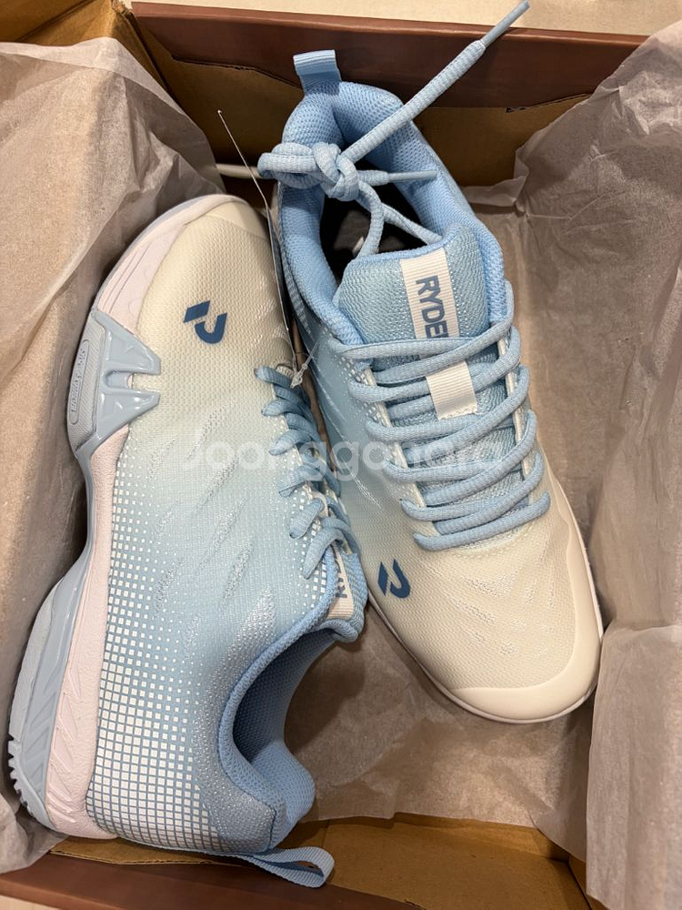 라이더 배드민턴화 새상품--0