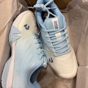 라이더 배드민턴화 새상품