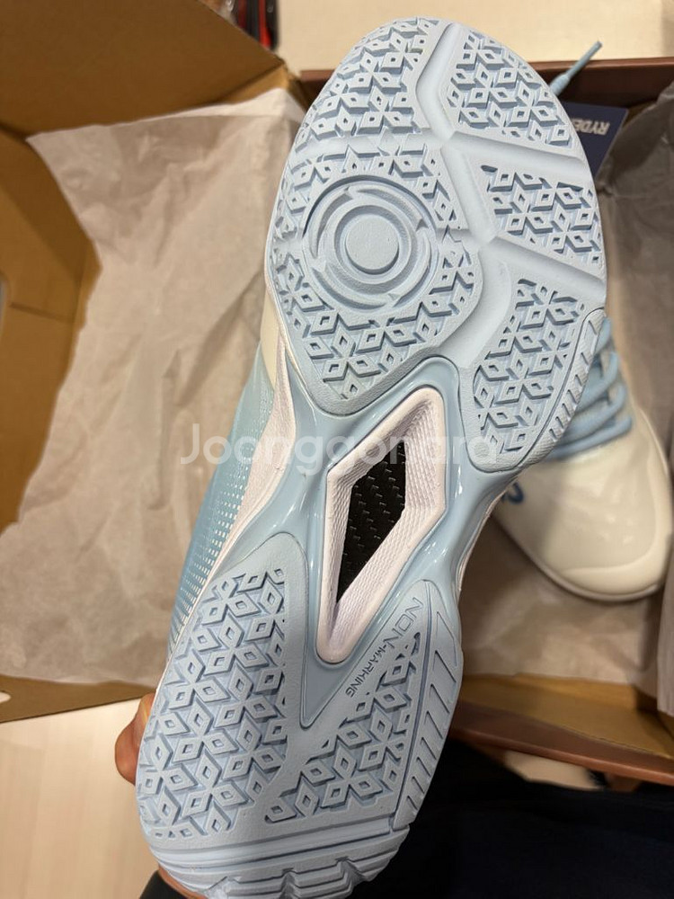 라이더 배드민턴화 새상품--1