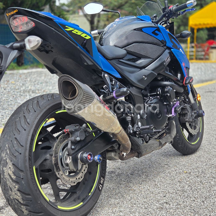 21년식GSX-S750 요시무라r11구변완 판매합니다--4