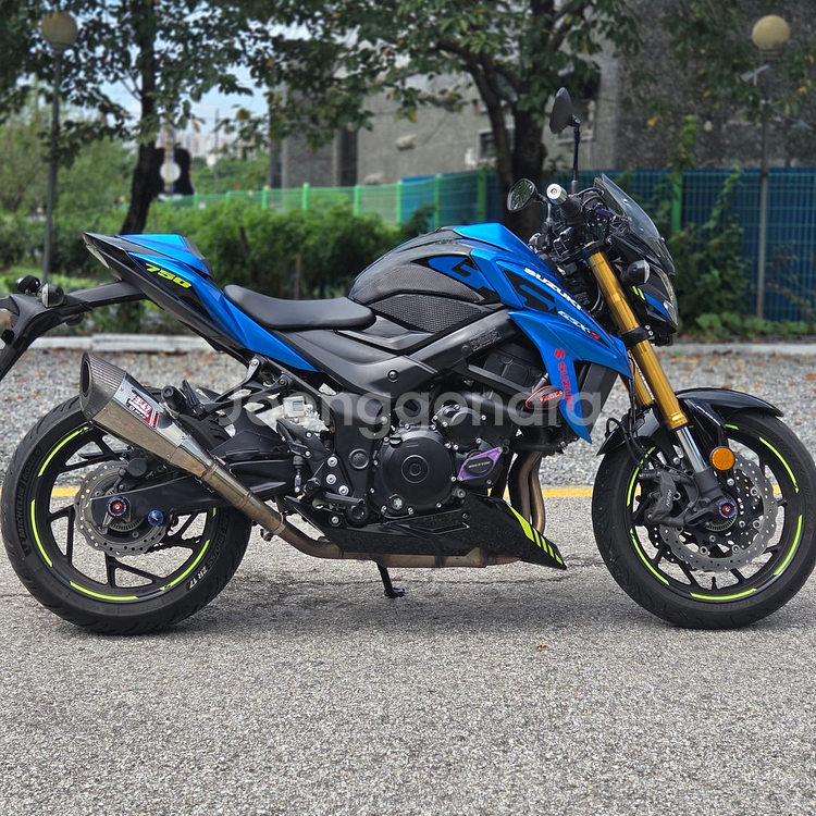 21년식GSX-S750 요시무라r11구변완 판매합니다--5