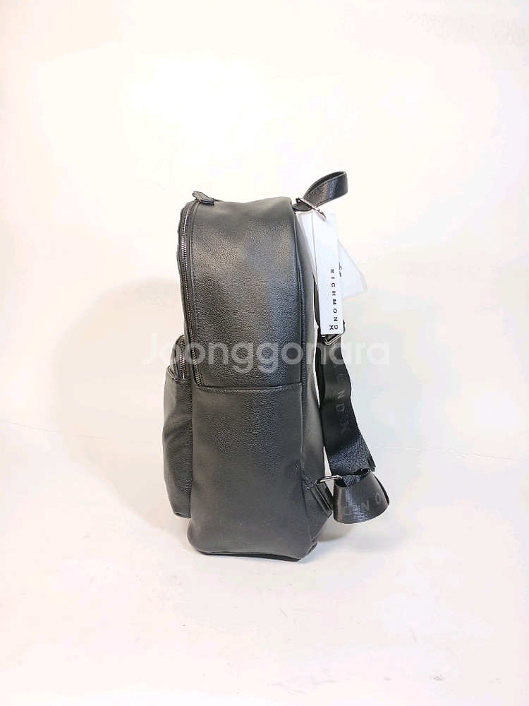 존리치몬드 X 검정색 가죽 남성 백팩--3