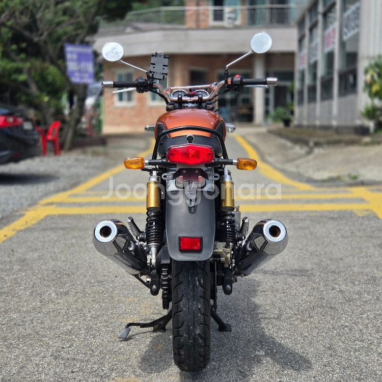 로얄엔필드 인터셉터650 짧은키로수 저렴하게 판매합니다--3