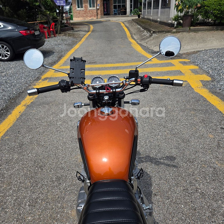 로얄엔필드 인터셉터650 짧은키로수 저렴하게 판매합니다--8