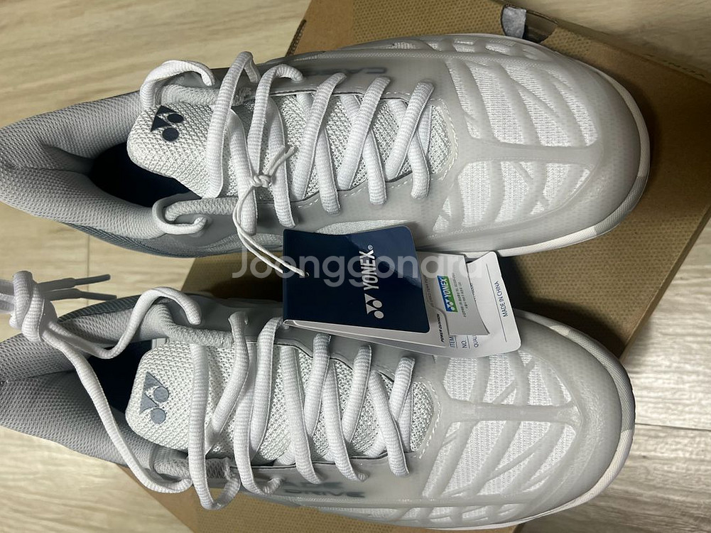 요넥스 캐스케이드 배드민턴화 새상품--1