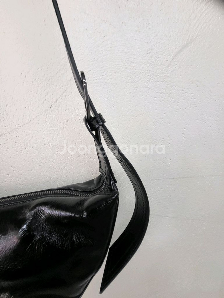 베라왕 크루아상 백--4