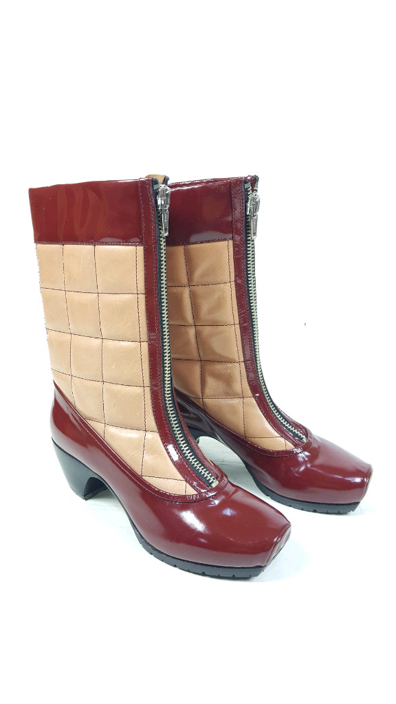 마크제이콥스 자주색 에나멜 가죽 여성 미들 부츠 이미지