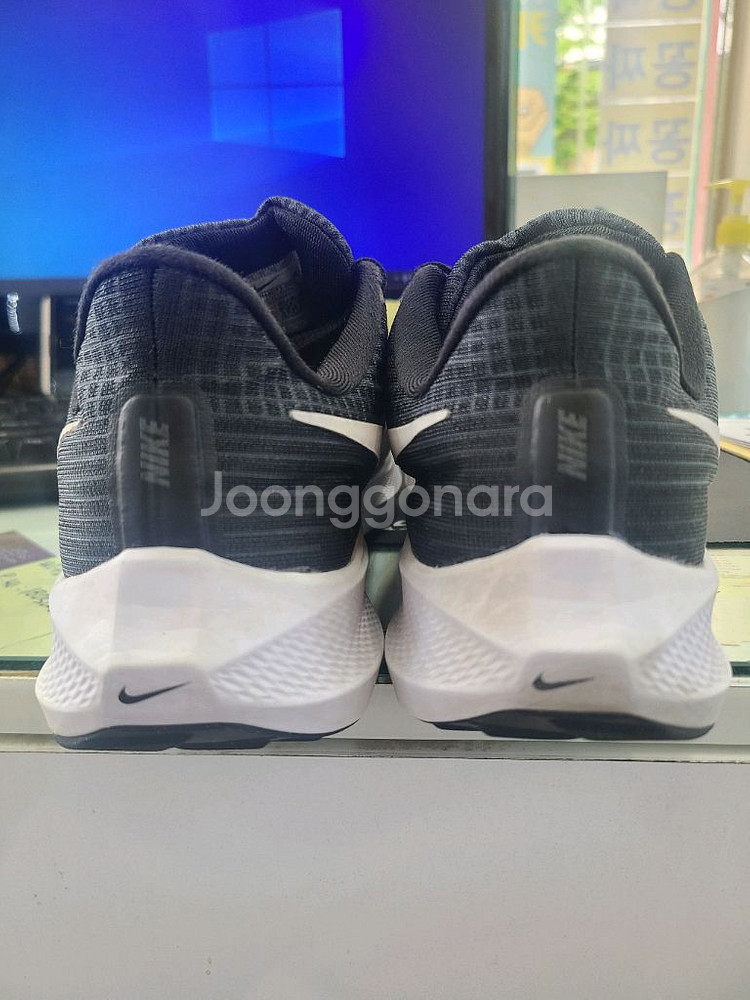 나이키 런닝화 에어 줌 페가수스39 270 팝니다--3