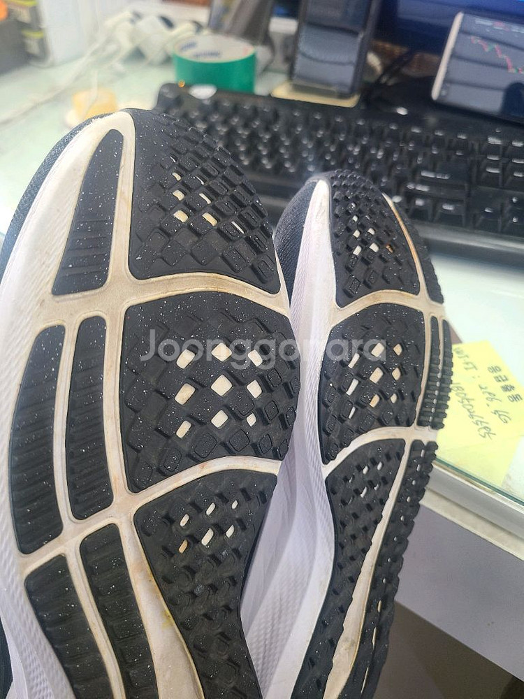 나이키 런닝화 에어 줌 페가수스39 270 팝니다--6