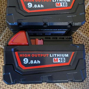 밀워키호환 배터리 2개 팝니다.