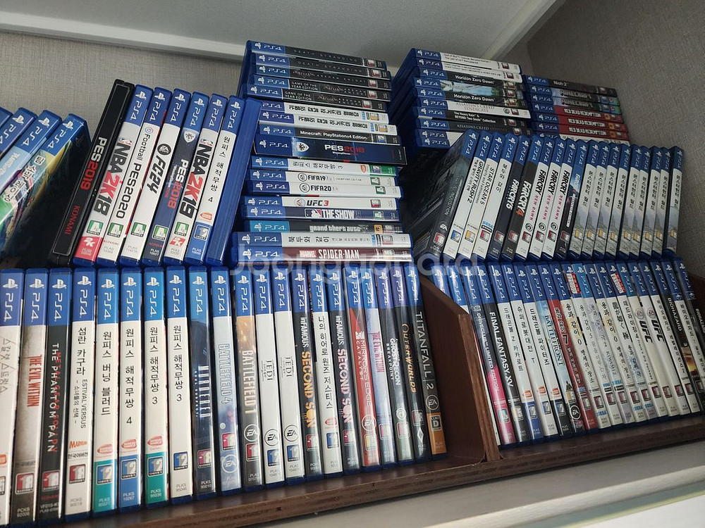 ps4 듀얼쇼크 플스4 콜오브듀티 귀멸의칼날 ufc 어쌔신크리드 용과같이 더크루 v밸리 진격의거인 오버쿡드 등등--0