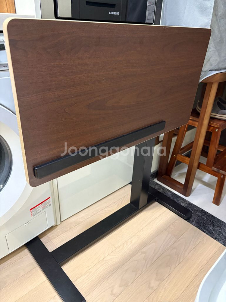 핏쳐 이동형 사이드 테이블--1