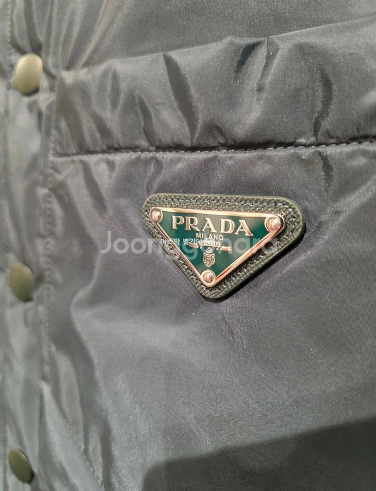 프라다 / 리나일론 셔츠 패딩 새제품 / S 국내100--5