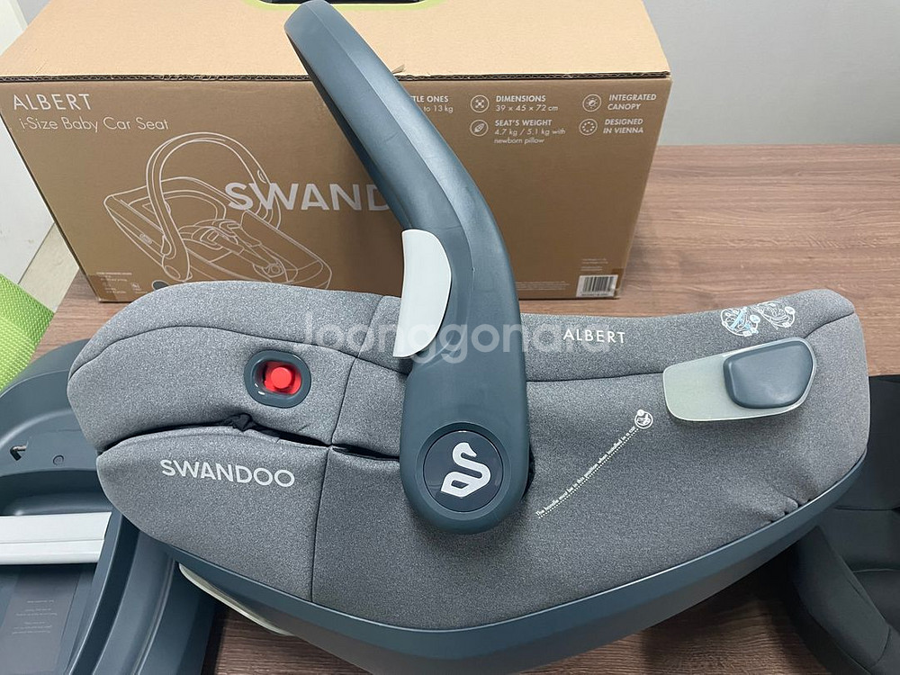 스완두 알버트 i-size 카시트 판매(베이스 포함)--3
