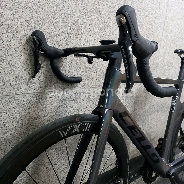 오늘 마지막 180만?) 가격인하_ 첼로 엘리엇D8 에어로 올라운드 카본 자전거--1