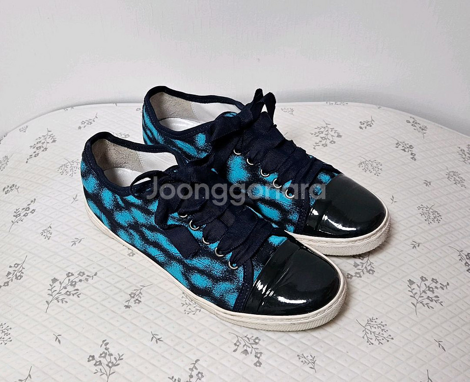 구제명품 인수하실분(발렌시아가, 디올,골든구스 등).--6