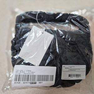 코스 퀼티드 마이크로백 블랙 미개봉 새상품