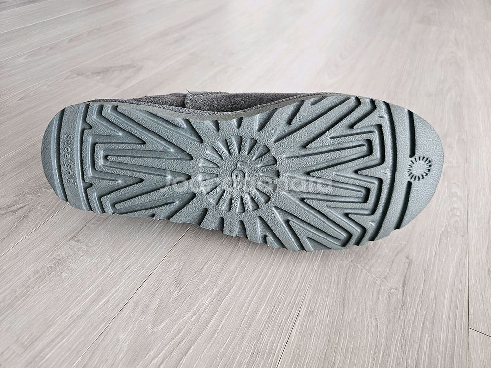 어그 클래식 새상품--4