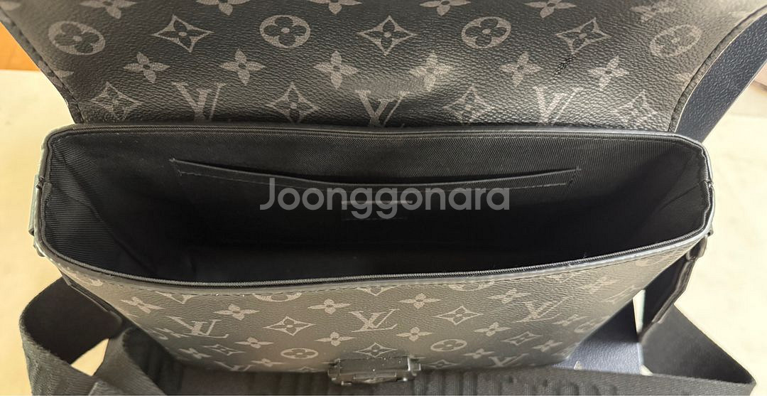 루이비통S-케이프 메신저백--1