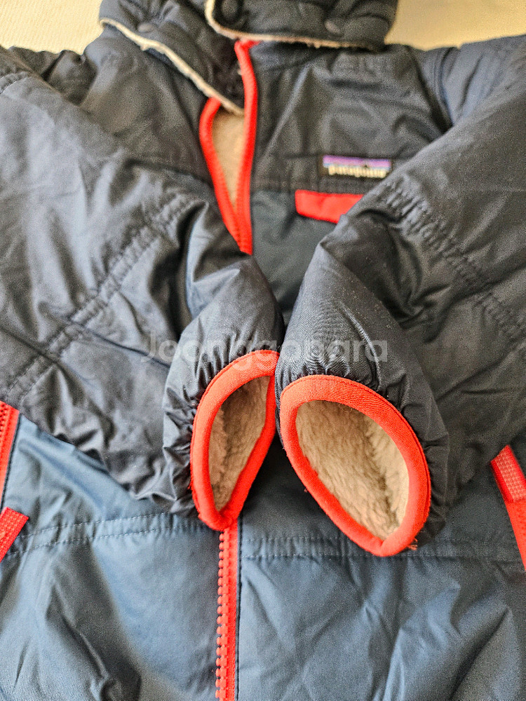 파타고니아 키즈 후디니 패딩점퍼 6T--8