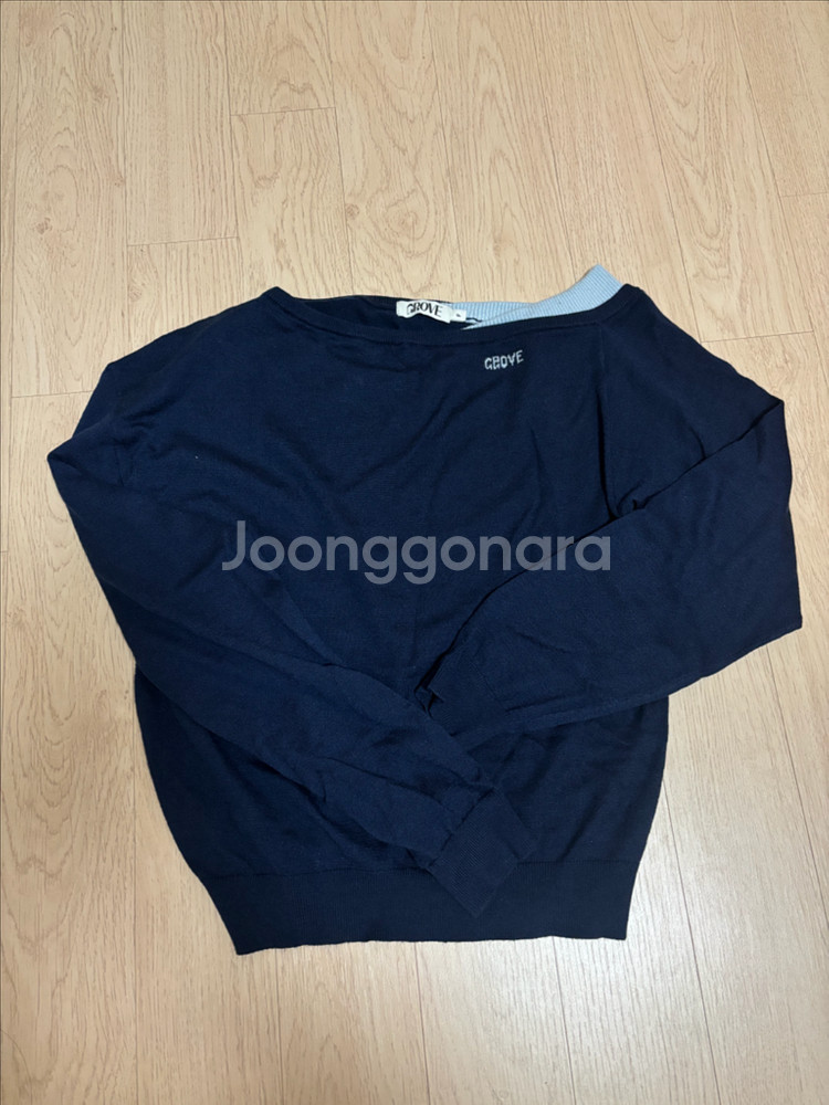 그로브 오프숄더 니트 (네이비색상--1