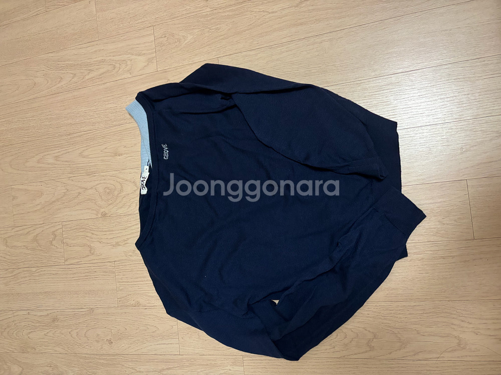 그로브 오프숄더 니트 (네이비색상--2