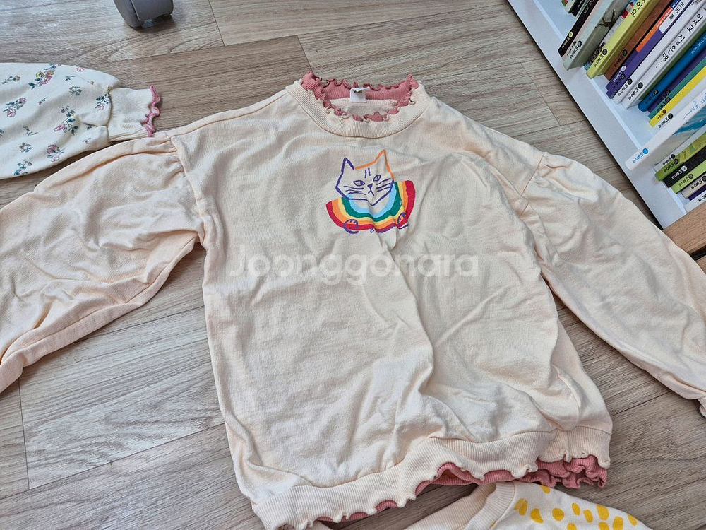 여아 가을 맨투맨 티셔츠 130사이즈--2