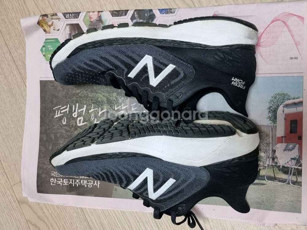 뉴발란스 블랙 운동화 240mm W860B11--3