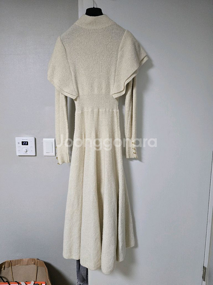 줄로그 니트 원피스--4