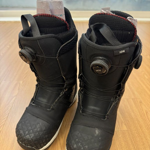 21/22 버튼 이온부츠 더블보아 255 판매합니다~!!!