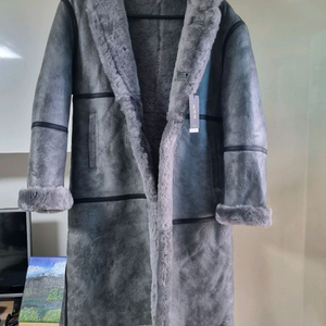 (새제품) 천연 양가죽 모 일체형 후드 무스탕 코트