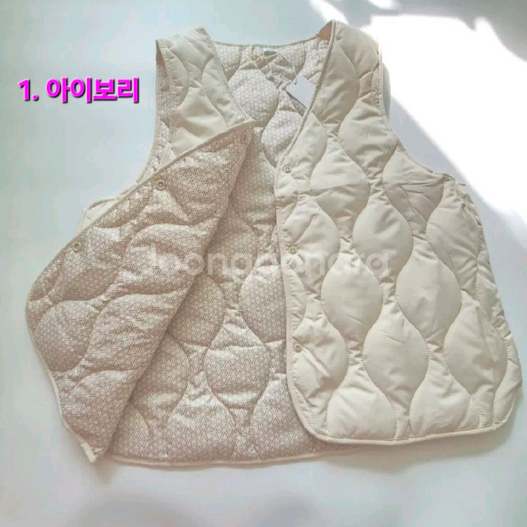 (새상품) 물결퀼팅 패딩 조끼--8