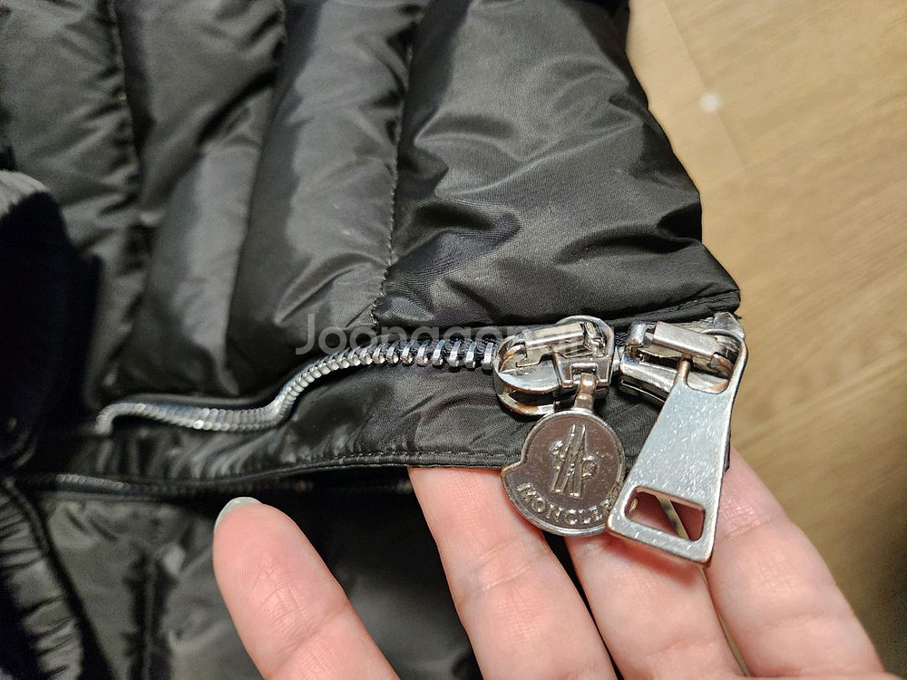 정품 몽클레어 여성 패딩 점퍼 오로핀--2