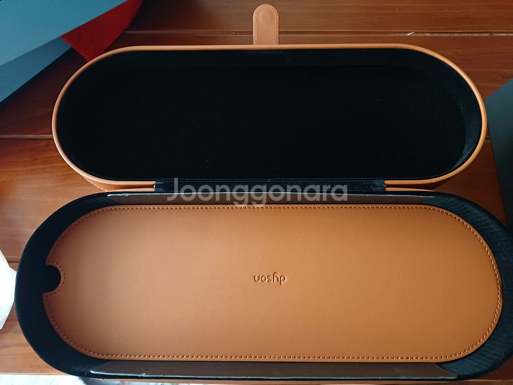 다이슨 에어랩 케이스 흠있음--1