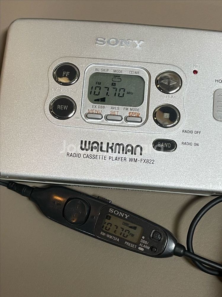 소니 워크맨 WM-FX822 라디오 카세트 플레이어--1
