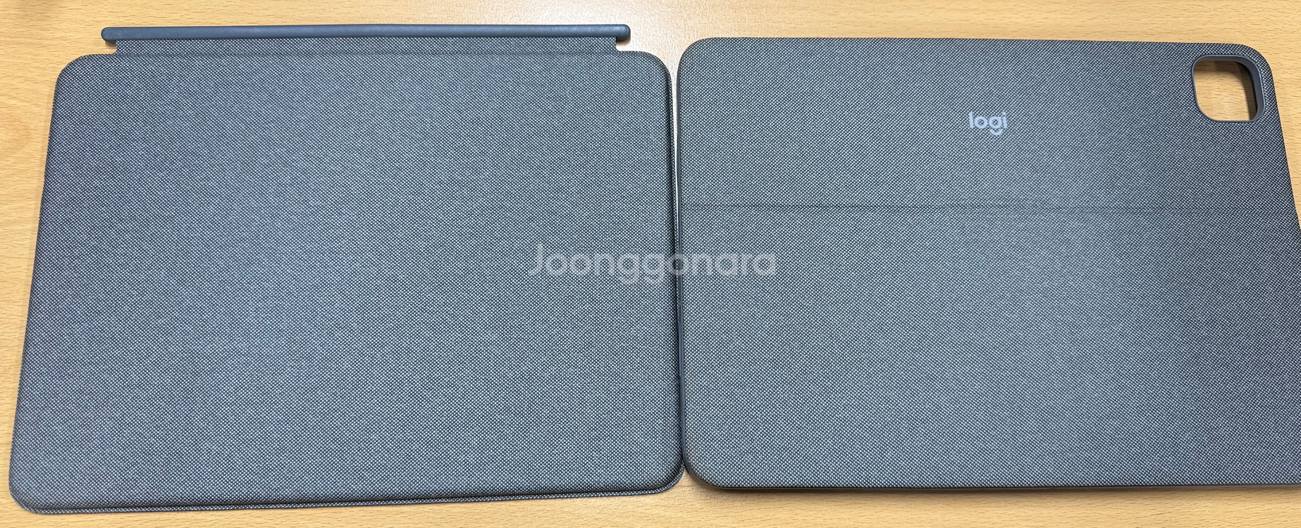 로지텍 콤보터치 아이패드 프로 11(1~4세대)용--2