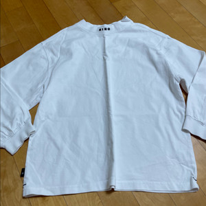 히로 블랭크 모크넥 티셔츠