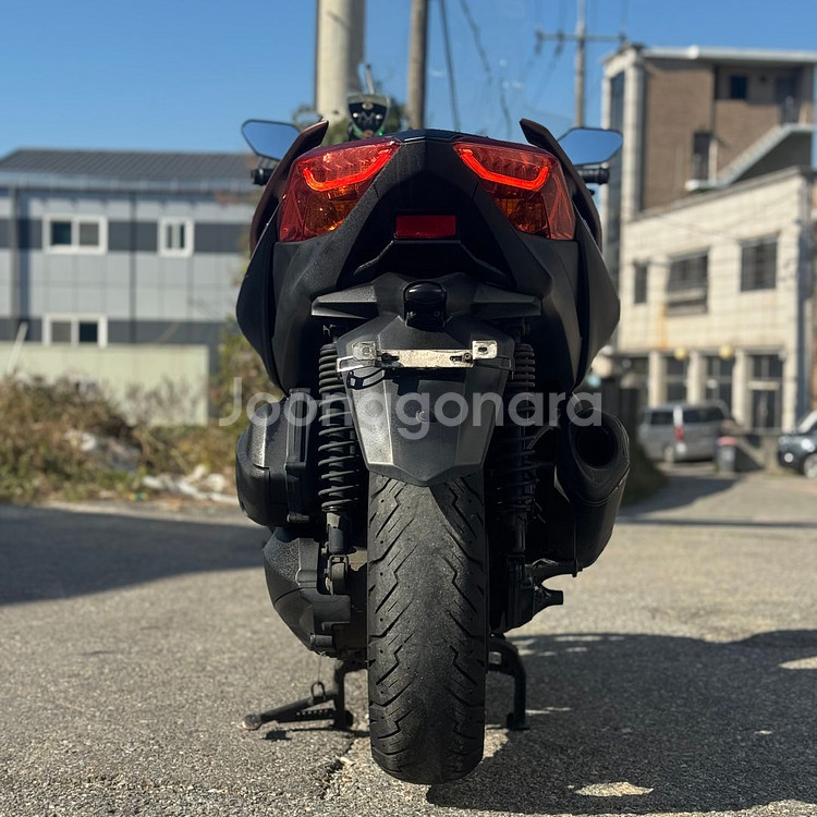 야마하 xmax300 22년형 아크라포빅 구변o 롱스크린 출퇴근용 저렴하게 판매합니다!--3