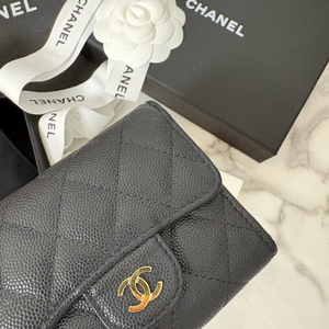 정품 샤넬 지갑(내장칩)