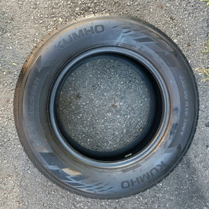 235 60 16 금호타이어 스타렉스 스포티지 투산 타이어