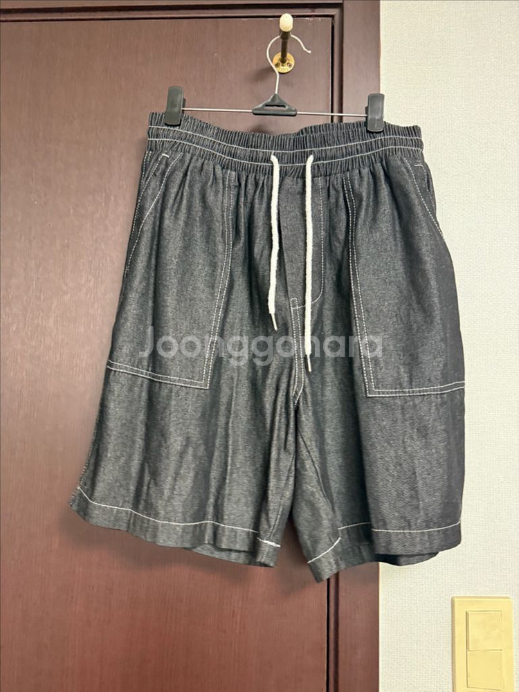 블랙 데님 반바지 스티치 포인트--2