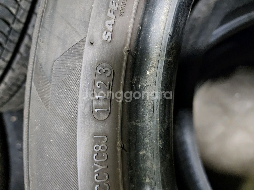 215 50 17 중고타이어--5