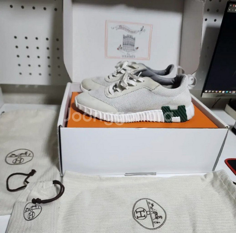 에르메스 스니커즈 42사이즈--1